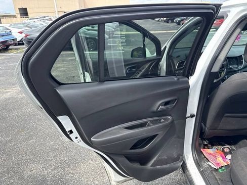 Used 2020 Chevrolet Trax LS w/ Tint and Cruise Package FWD image 19