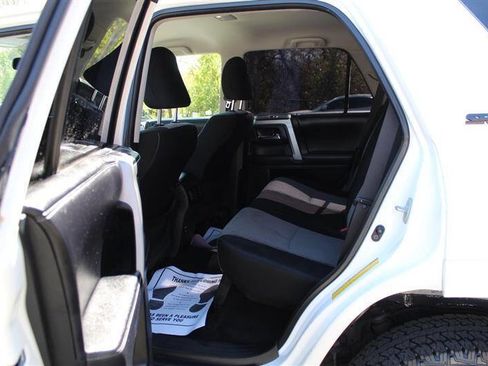 Used 2016 Toyota 4Runner SR5 AWD/4WD image 24