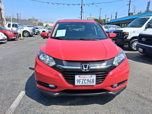 Used 2017 Honda HR-V EX image 2