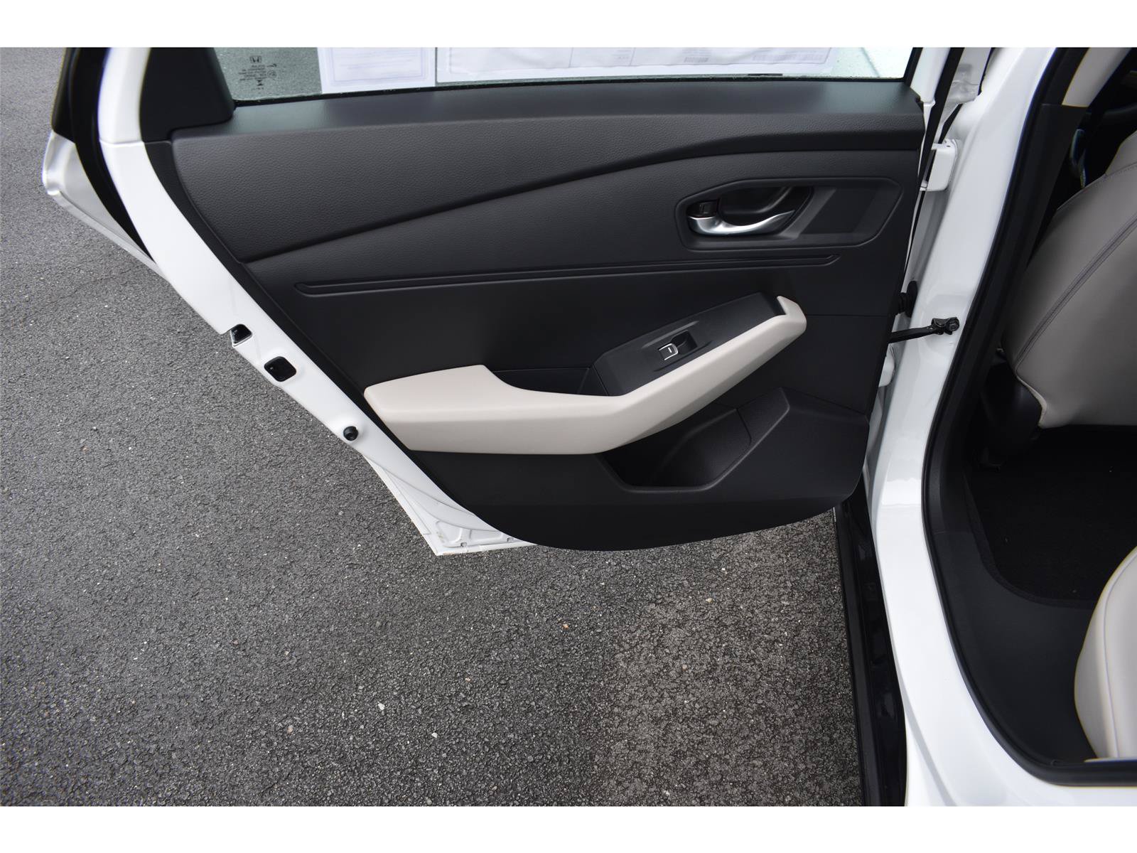New 2026 Honda Accord Hybrid EX-L image 28