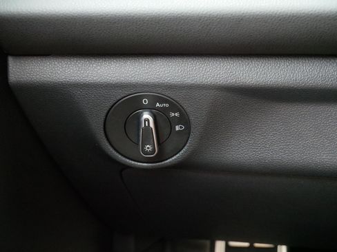 Used 2025 Volkswagen Jetta Sport FWD image 27