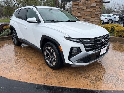 Used 2025 Hyundai Tucson SEL AWD/4WD image 2