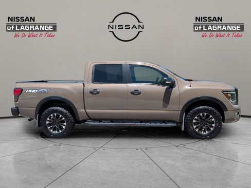 Used 2021 Nissan Titan PRO-4X w/ Pro-4x Convenience Package AWD/4WD image 4