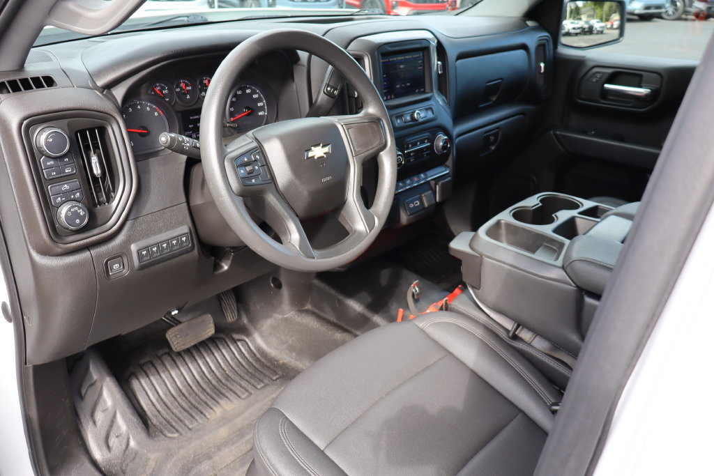 Used 2023 Chevrolet Silverado 1500 W/T w/ WT Value Package AWD/4WD image 4