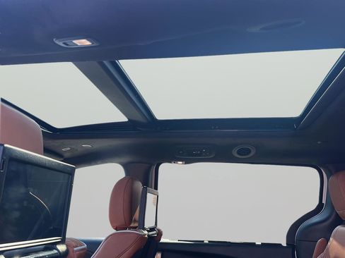 Used 2026 Chrysler Pacifica Pinnacle w/ Trailer Tow Group FWD image 91