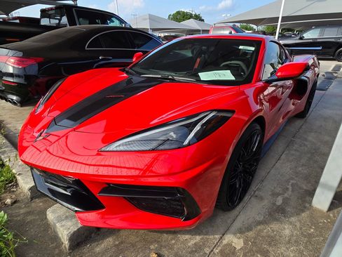 Certified 2023 Chevrolet Corvette Stingray Preferred Cpe RWD image 4