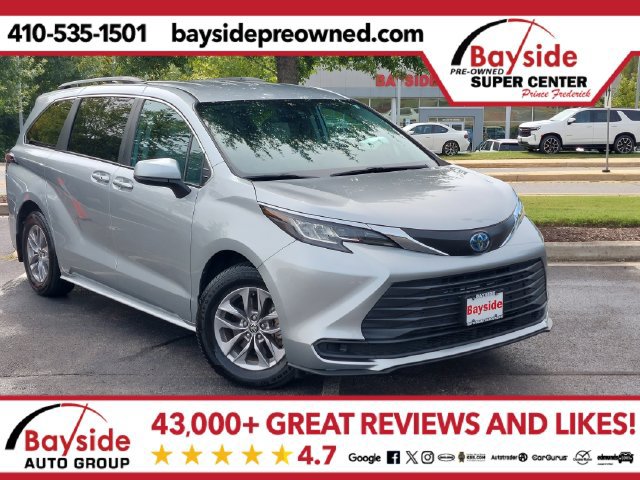 Certified 2023 Toyota Sienna LE FWD image 1