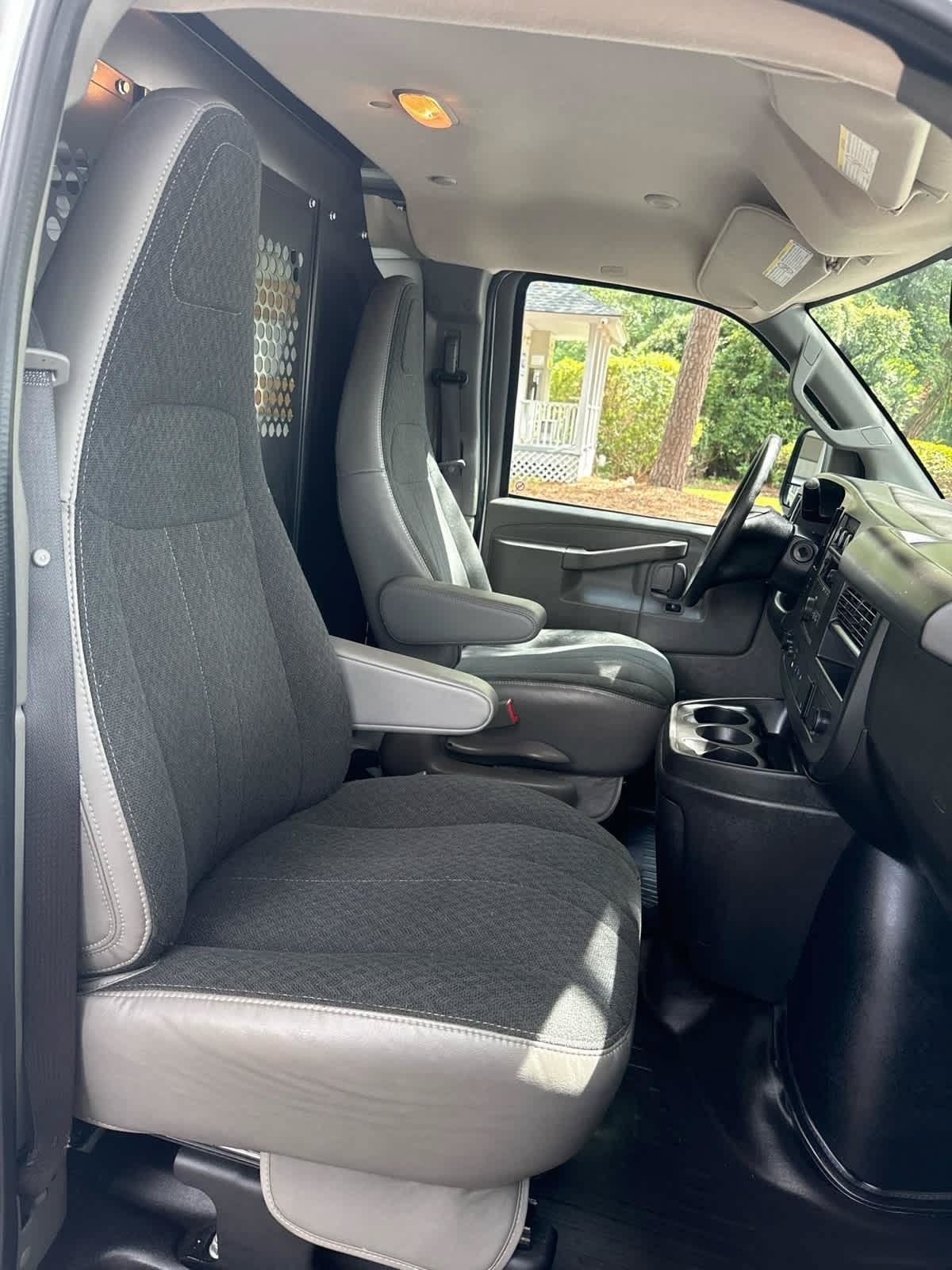 Used 2025 Chevrolet Express 2500 w/ Driver Convenience Package RWD image 10