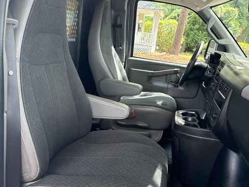 Used 2025 Chevrolet Express 2500 w/ Driver Convenience Package RWD image 10