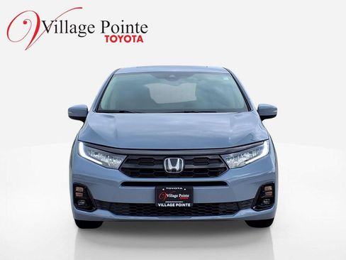 Used 2025 Honda Odyssey Elite image 11