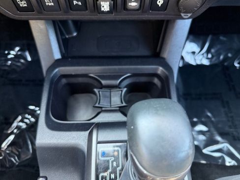 Used 2019 Toyota Tacoma TRD Sport w/ Technology Package AWD/4WD image 20