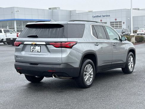 Used 2023 Chevrolet Traverse LT image 24