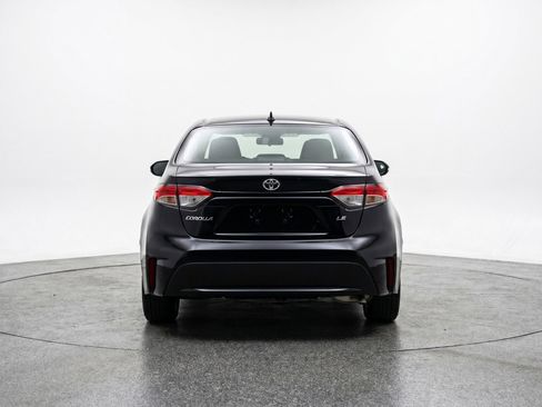 Used 2025 Toyota Corolla LE FWD image 7