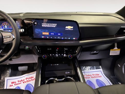 New 2026 Chevrolet Suburban LT w/ Comfort Package image 11