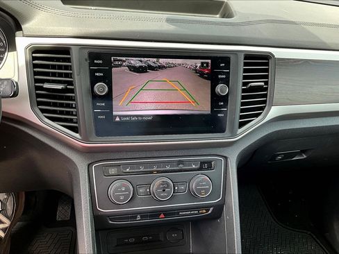 Used 2021 Volkswagen Atlas SE image 5