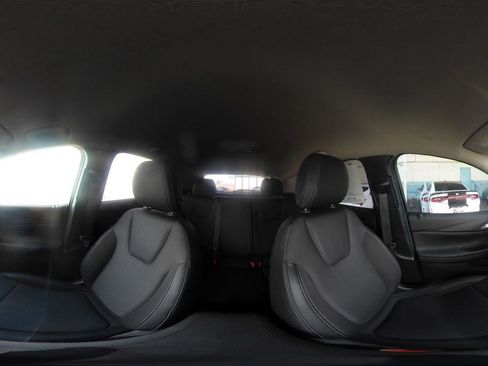 Used 2025 Buick Encore GX Preferred image 40