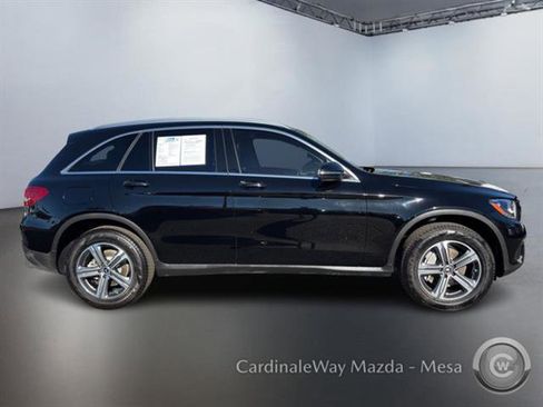 Used 2019 Mercedes-Benz GLC 300 image 3