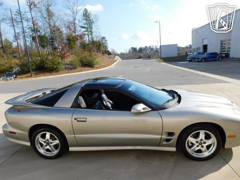 Used 2002 Pontiac Firebird Formula RWD image 32