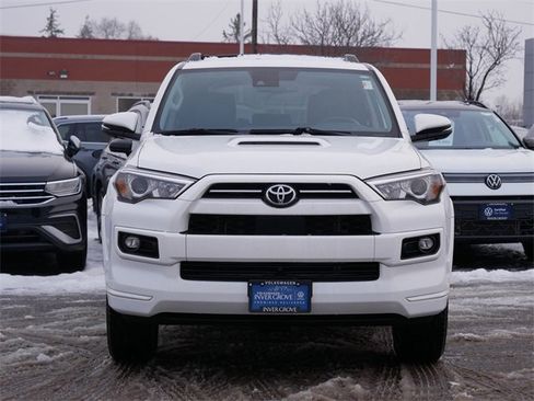 Used 2022 Toyota 4Runner TRD Sport image 2
