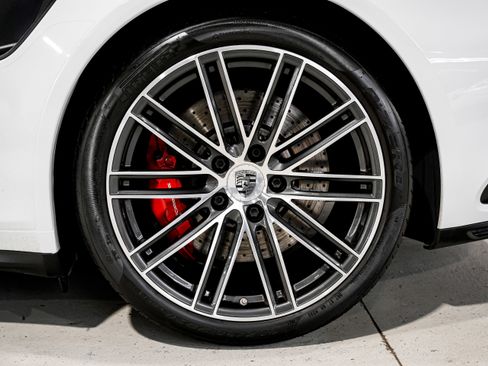 Used 2018 Porsche 911 Turbo image 45