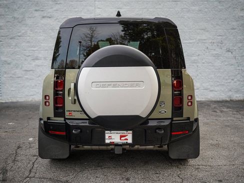 Used 2022 Land Rover Defender 90 X-Dynamic S image 14