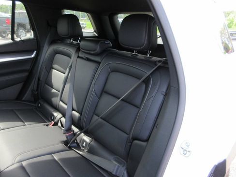 New 2027 GMC Terrain Elevation w/ Elevation Premium Package FWD image 10