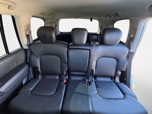 Used 2023 Nissan Armada SV image 13