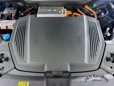 Used 2022 Audi e-tron Chronos w/ Chronos Package image 38