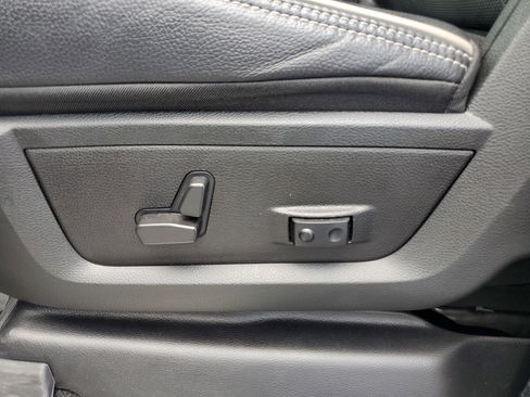 Used 2022 RAM 3500 Limited w/ Max Tow Package image 14