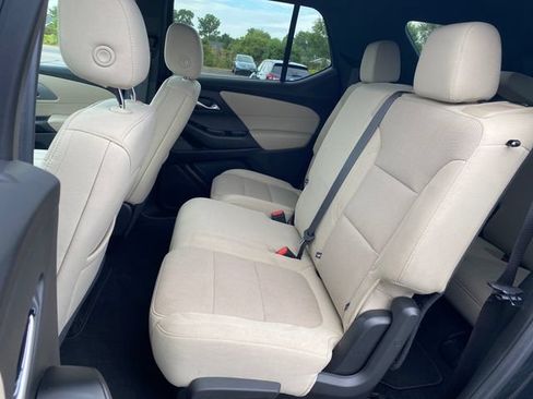 Certified 2023 Chevrolet Traverse LS FWD image 18