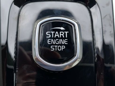 Used 2023 Volvo XC90 B6 Plus w/ Protection Package image 27