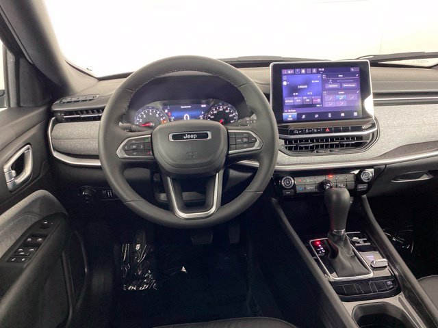 Used 2023 Jeep Compass Latitude AWD/4WD image 20
