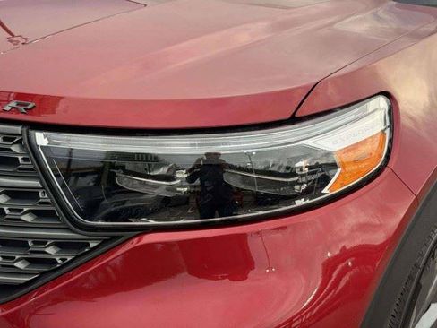 Used 2024 Ford Explorer XLT w/ Equipment Group 202A RWD image 13