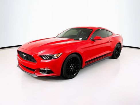 Used 2017 Ford Mustang Premium image 3