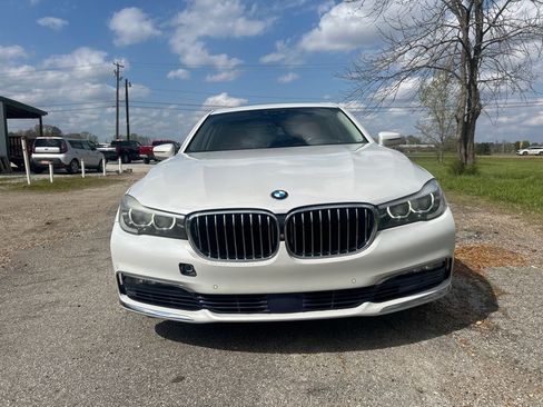 Used 2016 BMW 740i image 28