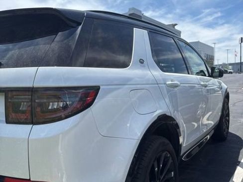 Used 2024 Land Rover Discovery Sport Dynamic SE AWD/4WD image 2