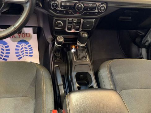 Used 2024 Jeep Wrangler Unlimited Sahara image 19