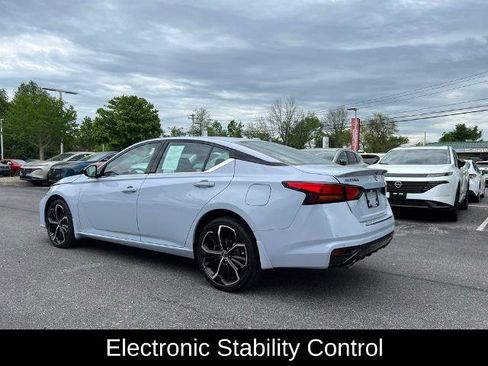 Certified 2023 Nissan Altima 2.5 SR AWD/4WD image 12