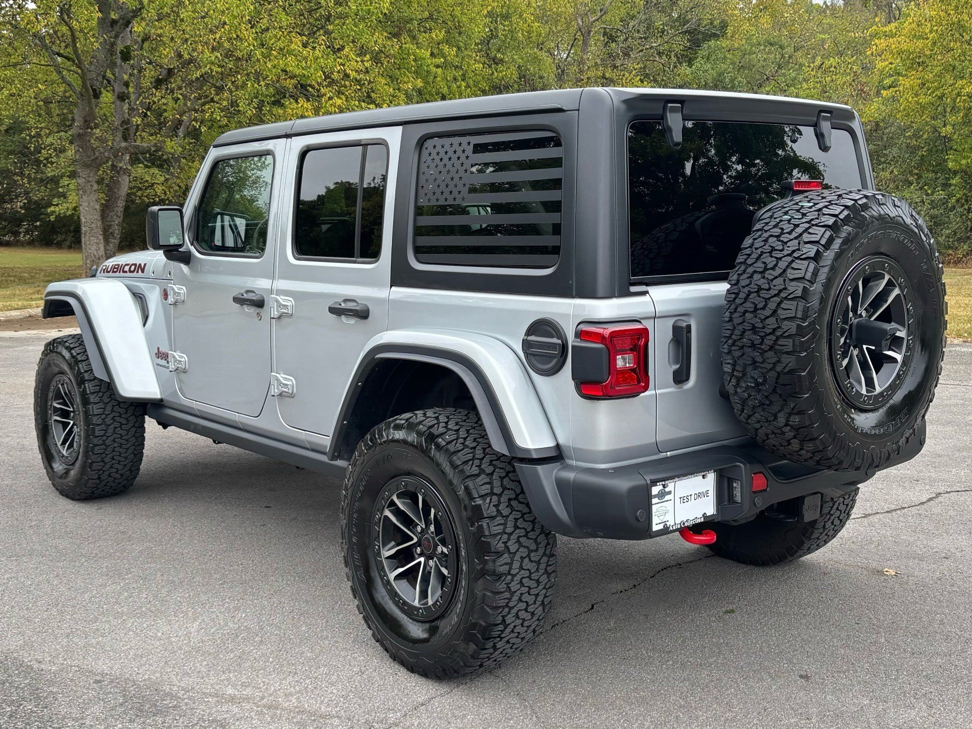 Used 2024 Jeep Wrangler Unlimited Rubicon AWD/4WD image 4