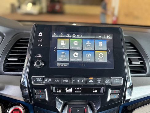 Used 2024 Honda Odyssey Touring image 32