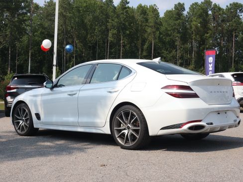 Used 2025 Genesis G70 2.5T RWD image 7