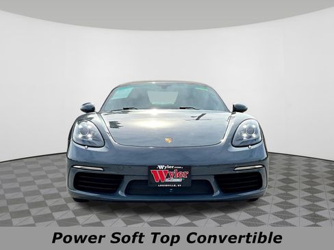Used 2017 Porsche 718 Boxster RWD image 2