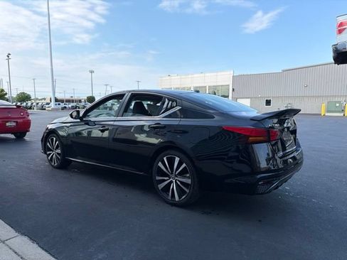 Used 2021 Nissan Altima 2.5 SR FWD image 4