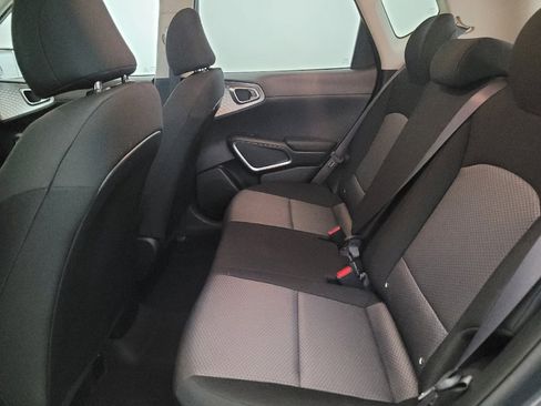 Used 2025 Kia Soul LX FWD image 18