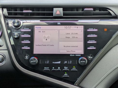 Used 2020 Toyota Camry XSE FWD image 18