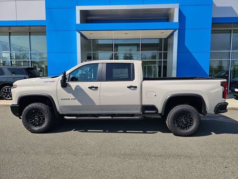 New 2026 Chevrolet Silverado 2500 ZR2 AWD/4WD image 2