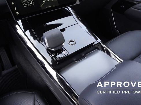 Used 2025 Land Rover Range Rover Sport SE AWD/4WD image 14