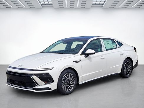 New 2026 Hyundai Sonata Limited FWD image 8