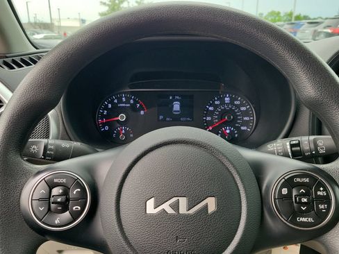 Used 2022 Kia Soul LX FWD image 18