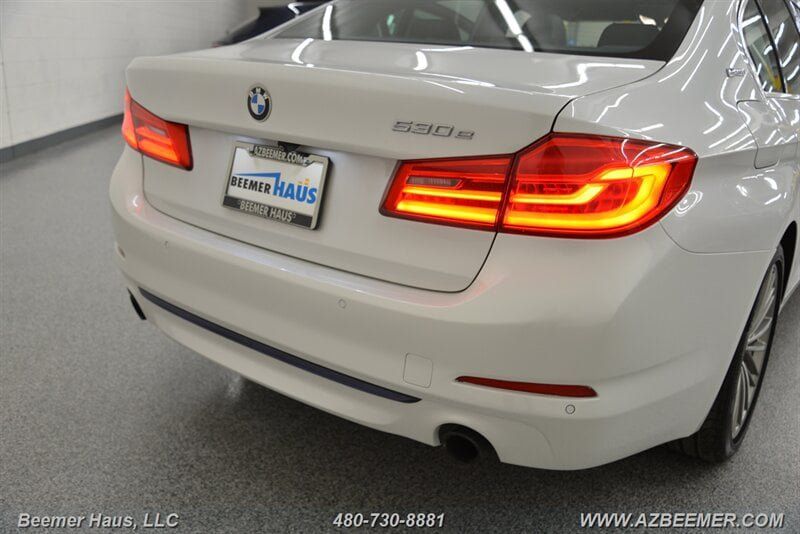 Used 2018 BMW 530e RWD image 47